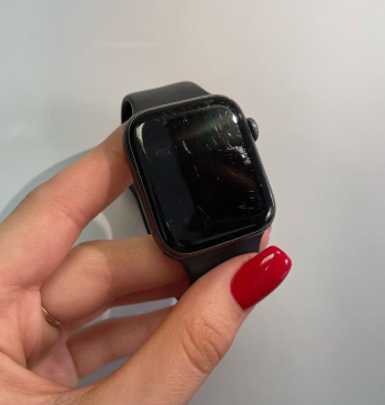 До полировки стекла Apple Watch SE 40mm